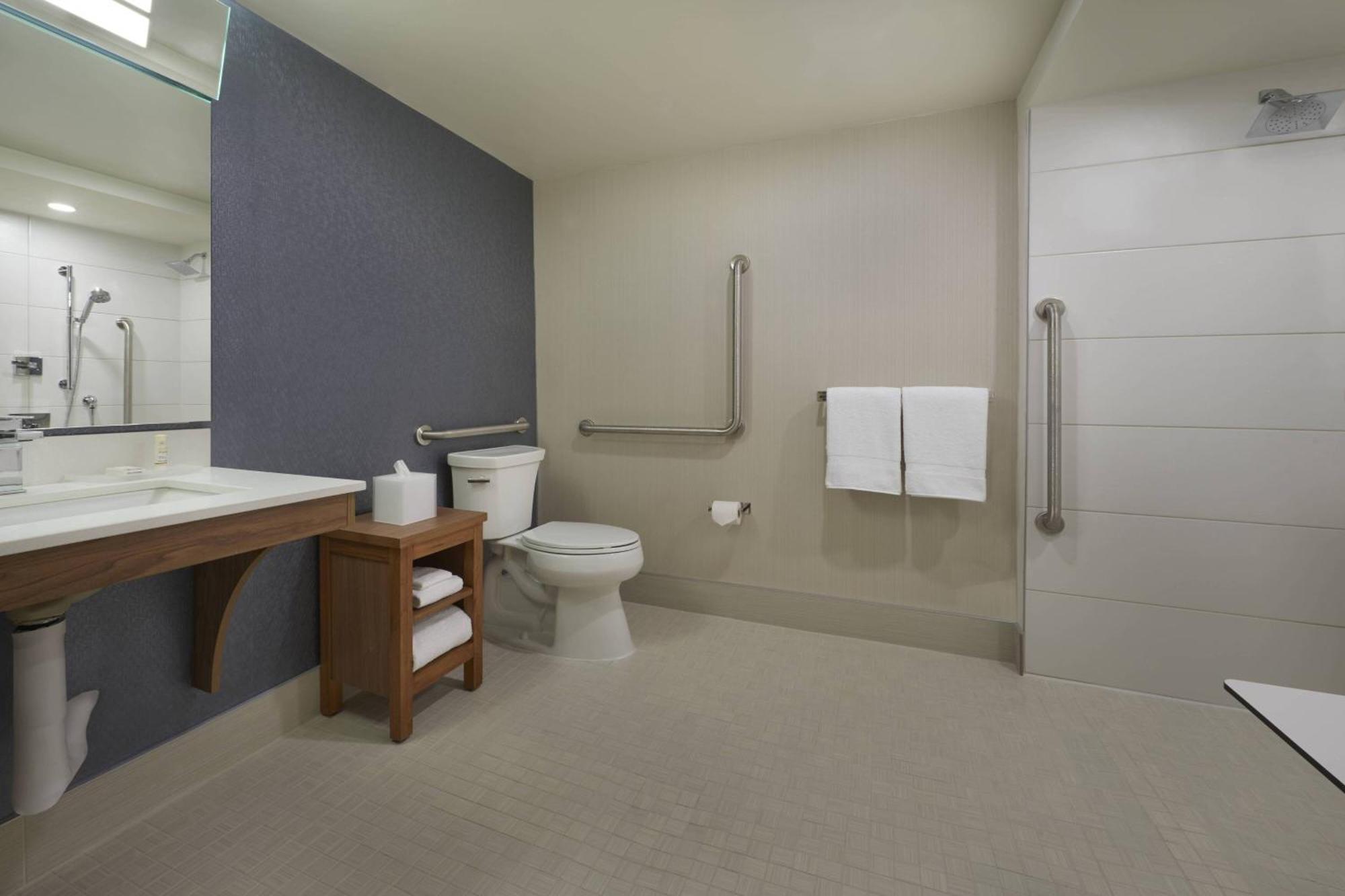 מלון Courtyard By Marriott אושאווה מראה חיצוני תמונה