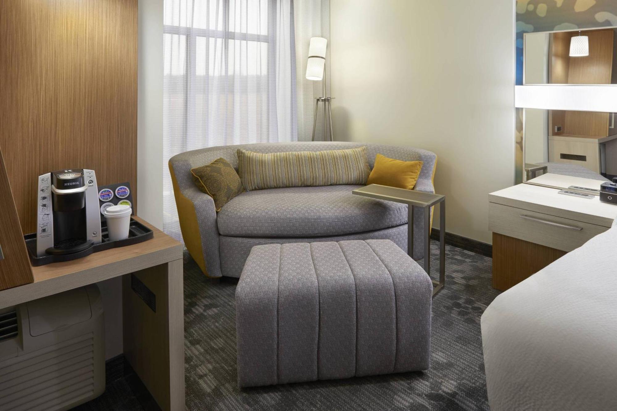 מלון Courtyard By Marriott אושאווה מראה חיצוני תמונה