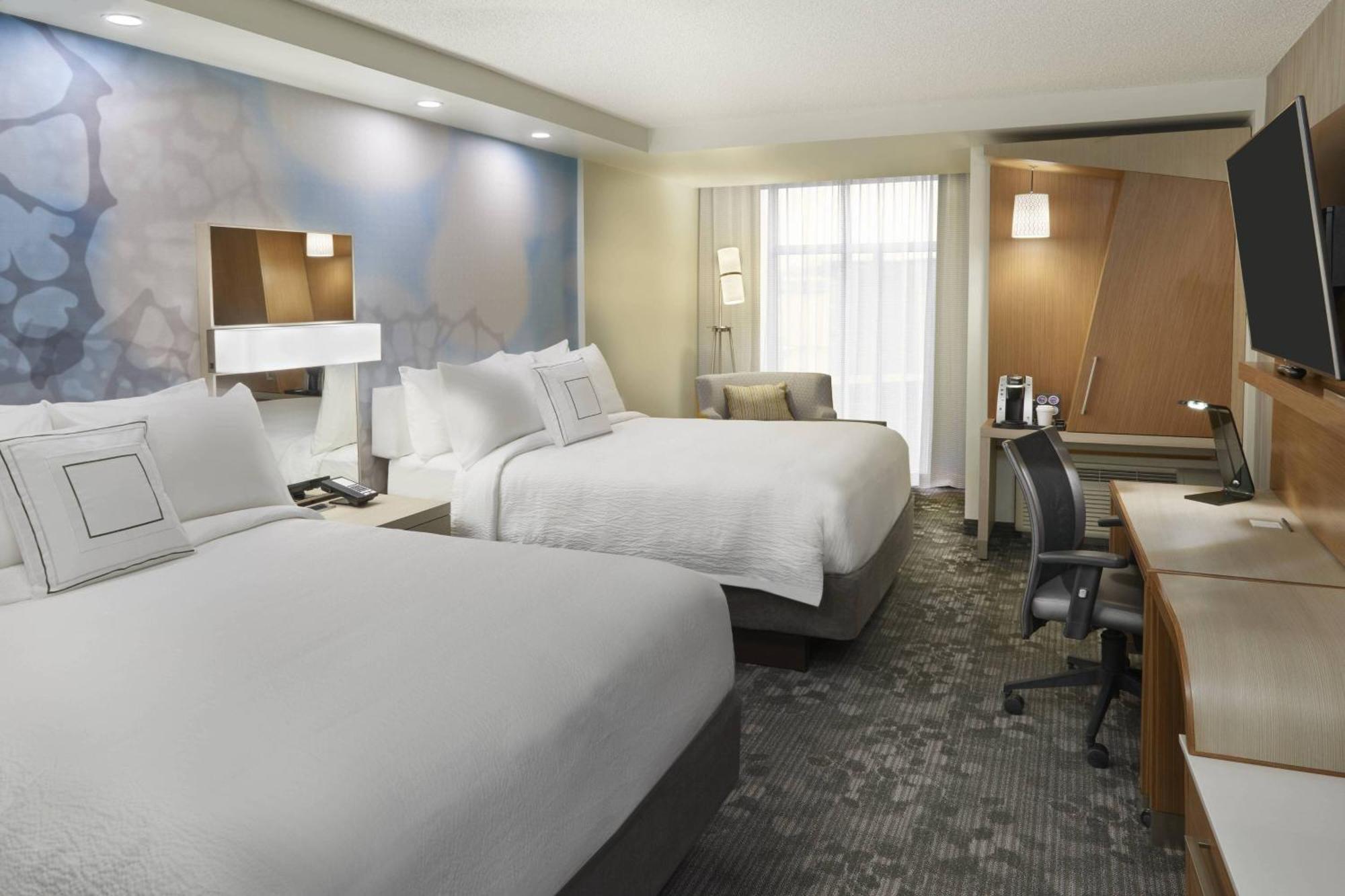 מלון Courtyard By Marriott אושאווה מראה חיצוני תמונה